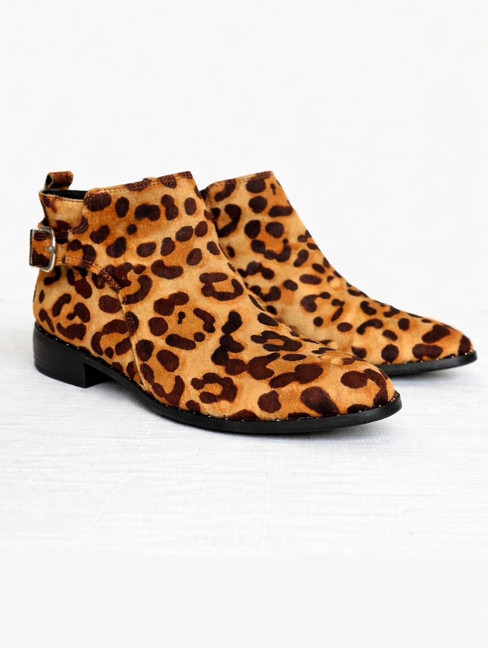 Steve Madden Chavi-L Leopard Calf Hair Ankle Boots Buckle Size 7